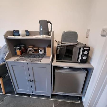 Ferienwohnung The Den - A Modern, Quirky, Self Contained Unit Braunton Exterior foto